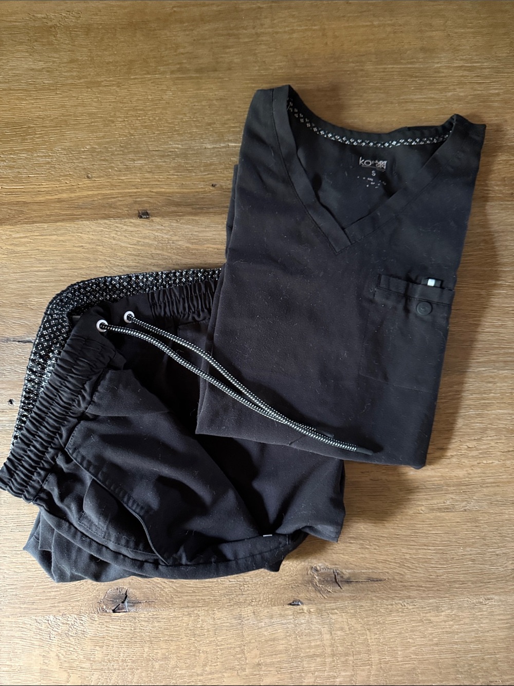 Black Medical Scrub Set - V-Neck Top & Drawstring Pants